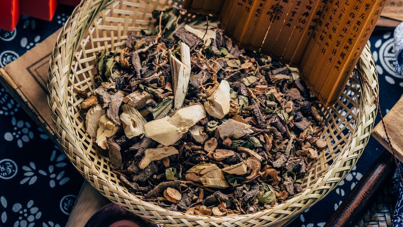 小标题：养生馆的兴起与选择标准